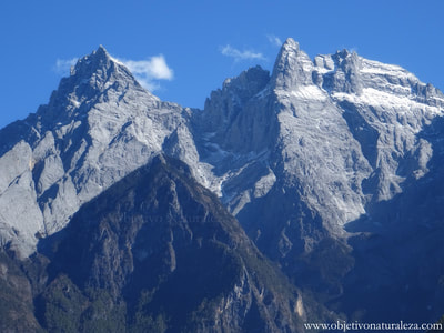 Montañas de Shaluli- 沙鲁里山
Es una gran cadena montañosa en el oeste de China, tiene una extensión de 500 km desde la región de Sichuan hasta Yunnan.